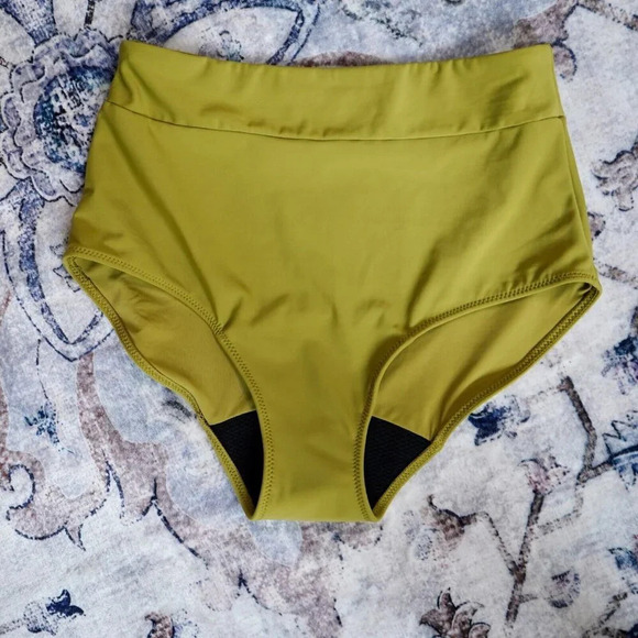 Modibodi Swimwear Reversible Crop Top and Hi-Waist Bikini Brief Light-Moderate S - Picture 6 of 8